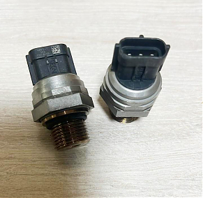 4703324 Датчик давления