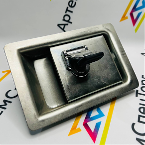 KB2230 Коматсу PC-8MO серия  (правый) Лючок-замок с ключом